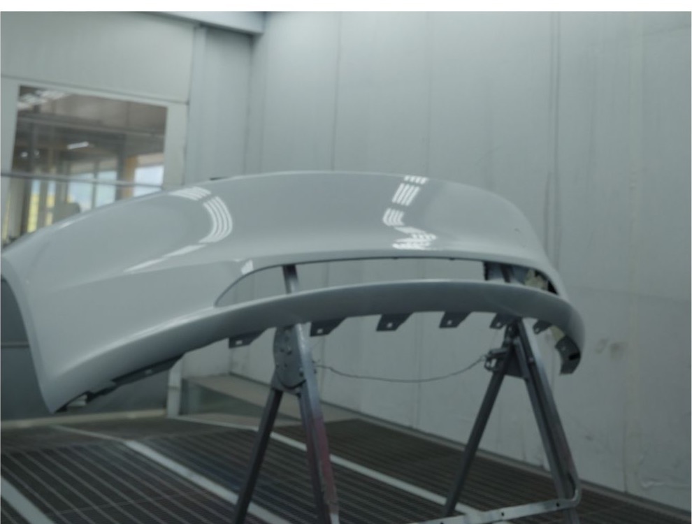 Élément automobile après finition peinture chez D-BOSSTECH